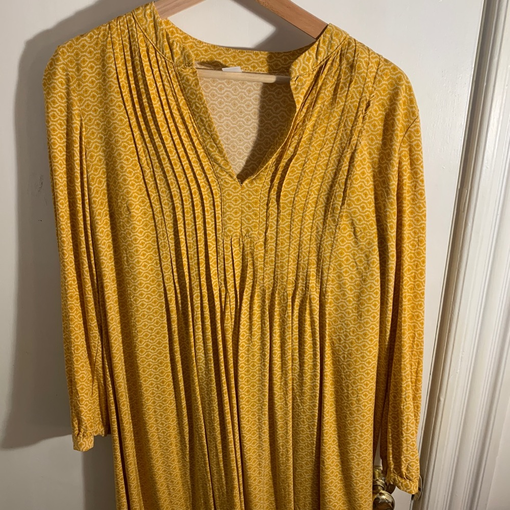 Yellow dress
